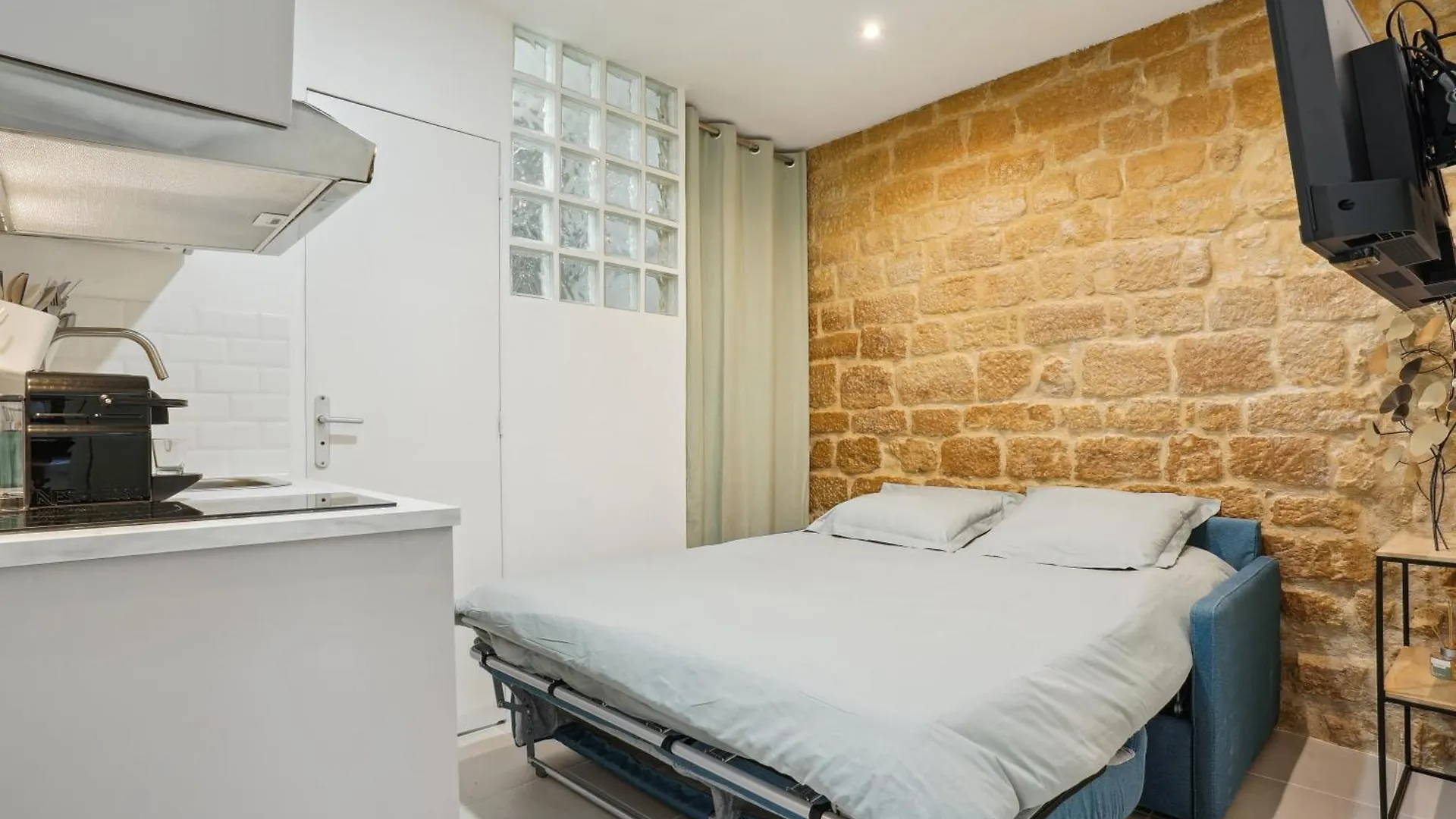 Apartment Tiny Suite 12 D Paris'S Heart!