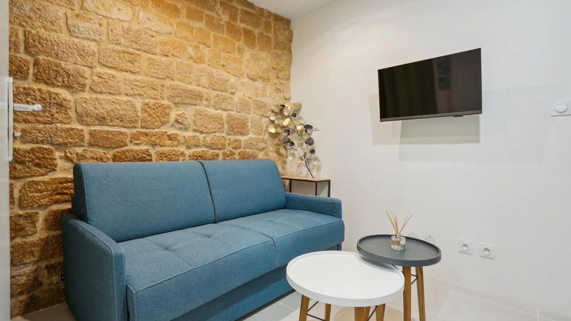 Tiny Suite 12 D Paris'S Heart! France